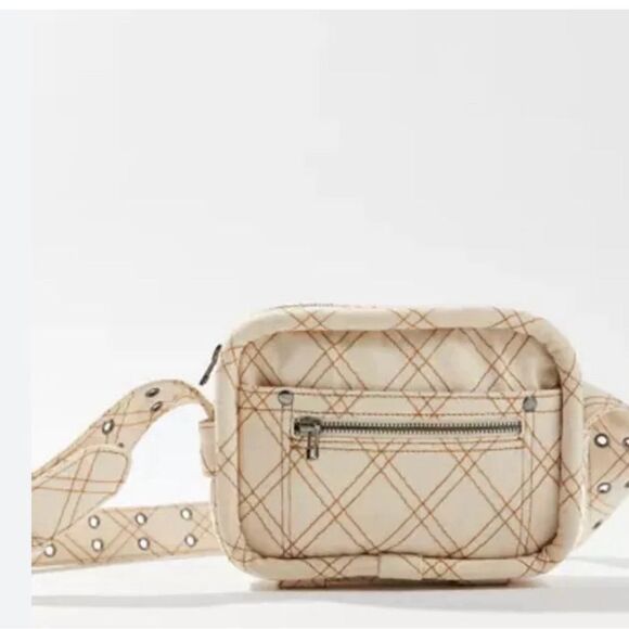 New Urban Outfitters Dakota Denim Crossbody Bag (size 9” x 6.5” x 2”) - Picture 6 of 9